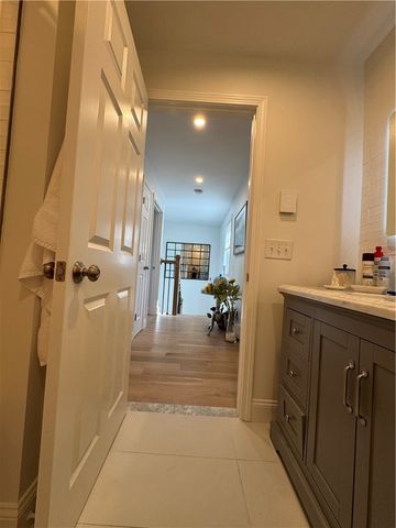 62 Memorial Boulevard, Newport, RI 02840