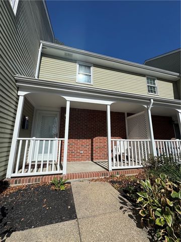 62 Memorial Boulevard, Newport, RI 02840