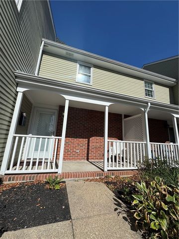 62 Memorial Boulevard, Newport, RI 02840