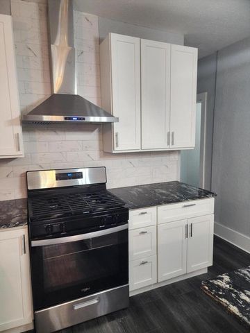 6205 32nd AVENUE, Kenosha, WI 53142