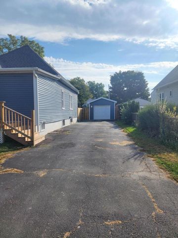 6205 32nd AVENUE, Kenosha, WI 53142