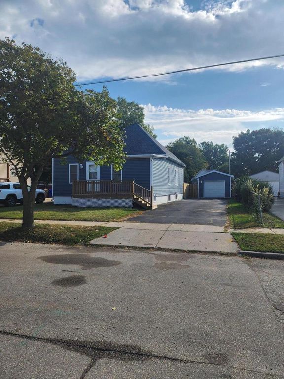 6205 32nd AVENUE, Kenosha, WI 53142