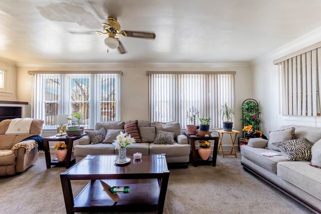 8129 S Cornell Avenue, Chicago, IL 60617