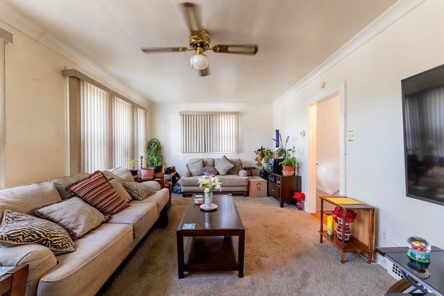 8129 S Cornell Avenue, Chicago, IL 60617