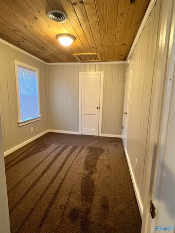 1828 Rayburn Avenue, Guntersville, AL 35976