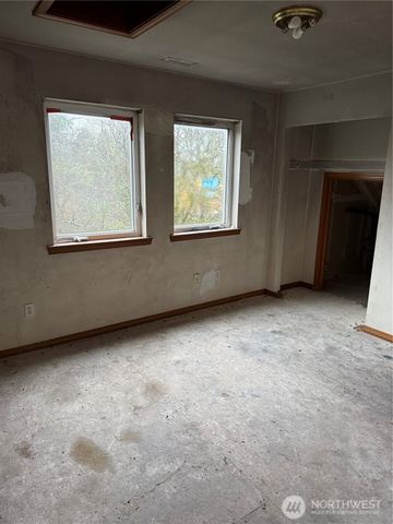 127 10th Street, Sultan, WA 98294