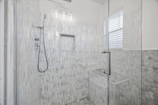 820 E 28th Street, Houston, TX 77009