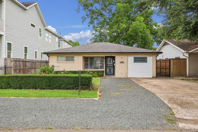 820 E 28th Street, Houston, TX 77009