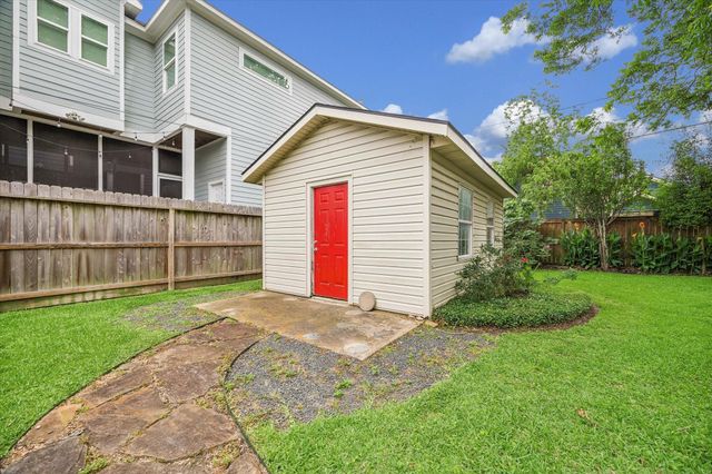 820 E 28th Street, Houston, TX 77009