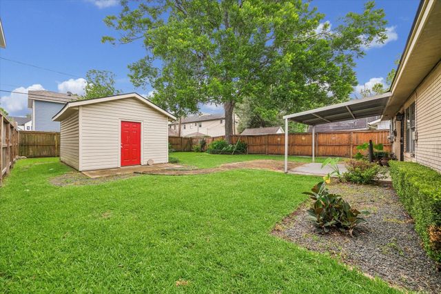 820 E 28th Street, Houston, TX 77009