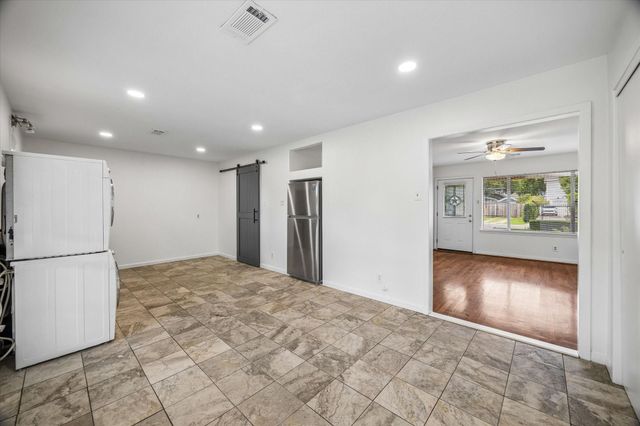 820 E 28th Street, Houston, TX 77009