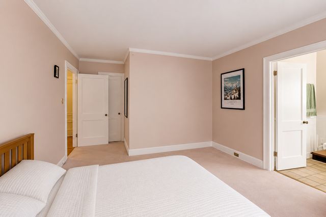 1755 E 55th Street 303, Chicago, IL 60615