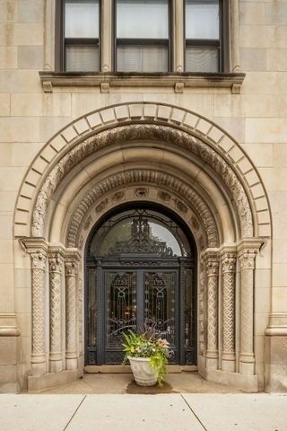 1755 E 55th Street 303, Chicago, IL 60615