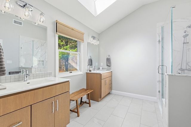 8 Weyman Ln, Sharon, MA 02067