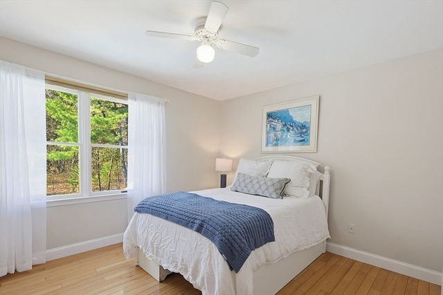 8 Weyman Ln, Sharon, MA 02067