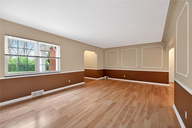 1810 S Main Street, Dayton, OH 45409