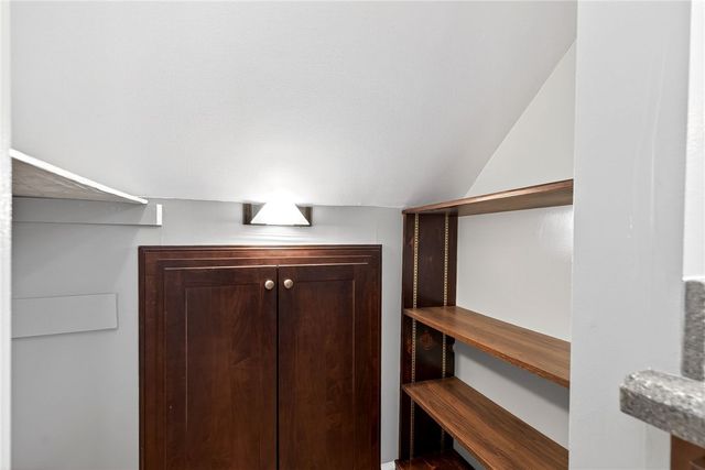 1810 S Main Street, Dayton, OH 45409