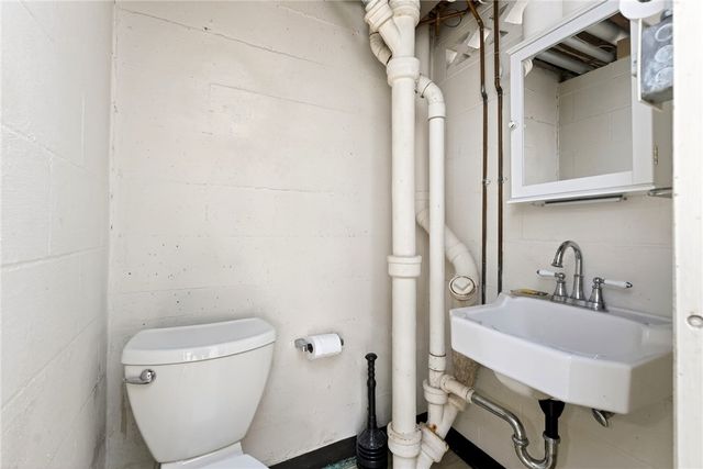 1810 S Main Street, Dayton, OH 45409