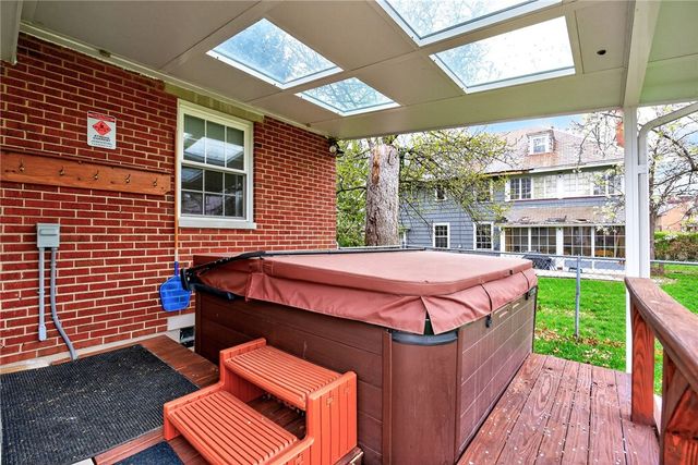 1810 S Main Street, Dayton, OH 45409