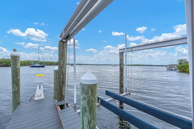 3304 W SHELL POINT ROAD, Ruskin, FL 33570