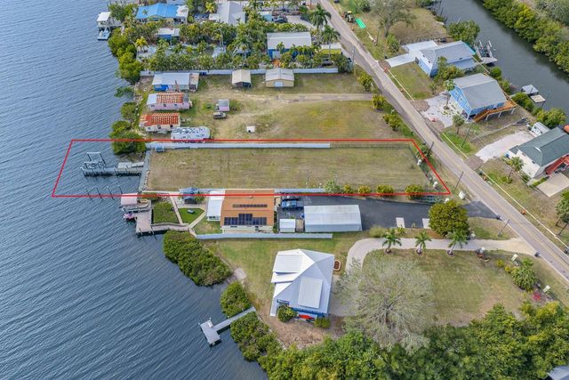 3304 W SHELL POINT ROAD, Ruskin, FL 33570