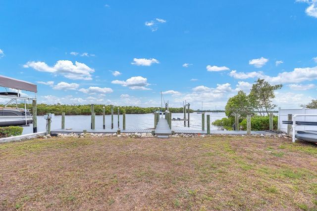 3304 W SHELL POINT ROAD, Ruskin, FL 33570
