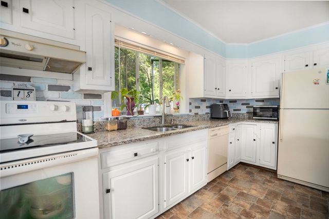 220 Marcy St, Southbridge, MA 01550