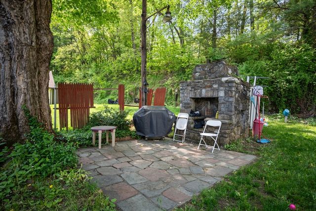 220 Marcy St, Southbridge, MA 01550