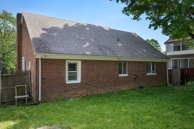 220 Marcy St, Southbridge, MA 01550