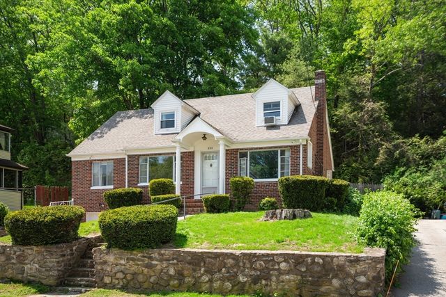220 Marcy St, Southbridge, MA 01550