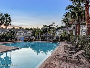 7028 DEER LODGE Circle 112, Jacksonville, FL 32256