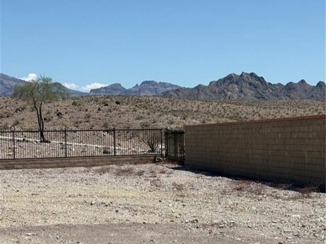 3334 Blacksmith Way, Bullhead City, AZ 86429