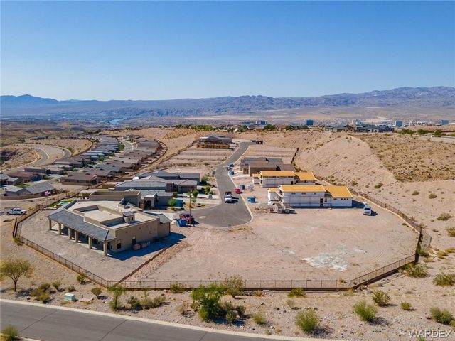 3334 Blacksmith Way, Bullhead City, AZ 86429