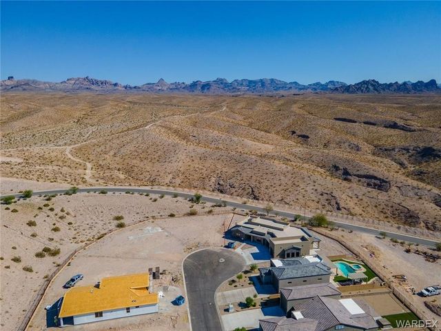 3334 Blacksmith Way, Bullhead City, AZ 86429