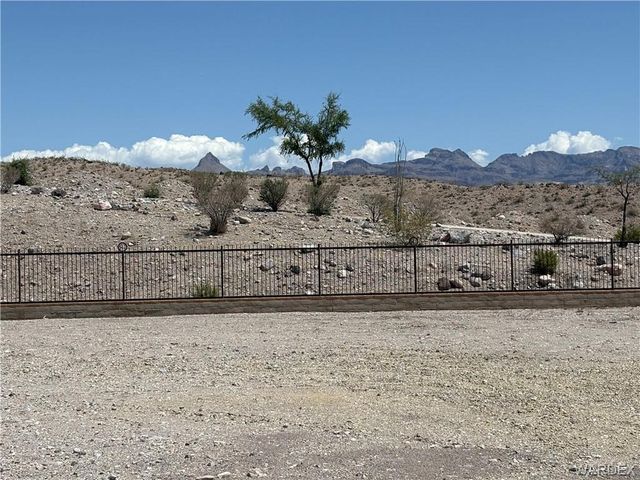 3334 Blacksmith Way, Bullhead City, AZ 86429