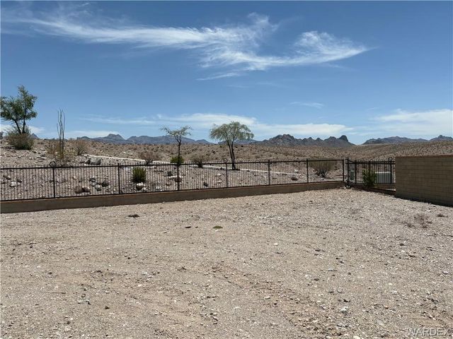3334 Blacksmith Way, Bullhead City, AZ 86429
