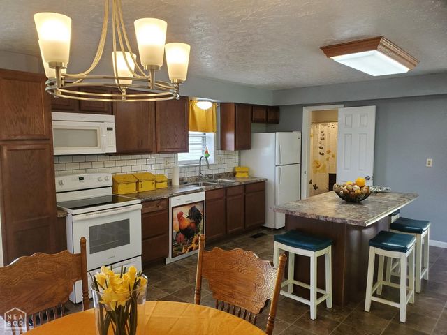 477 Ann, Piggott, AR 72454
