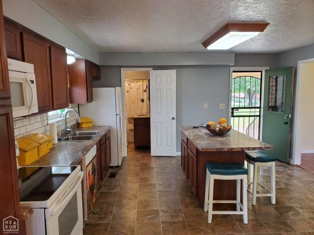477 Ann, Piggott, AR 72454