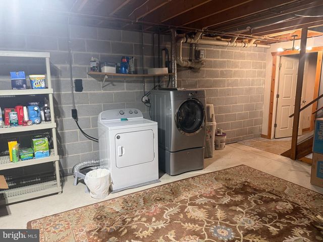 103 POWDER MILL HOLLOW RD, Boyertown, PA 19512