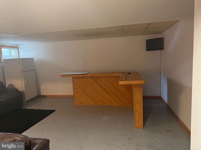 103 POWDER MILL HOLLOW RD, Boyertown, PA 19512