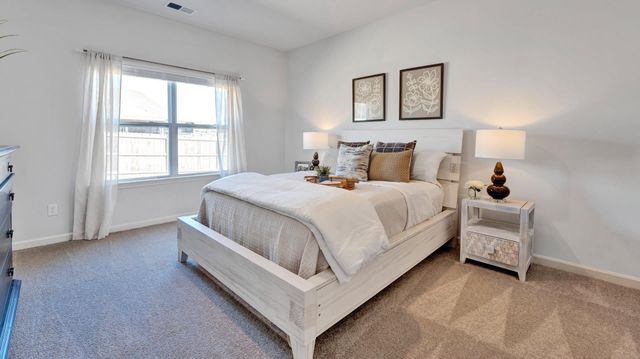 175 KIPLING DR, Oakland, TN 38060