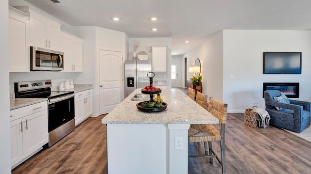 175 KIPLING DR, Oakland, TN 38060