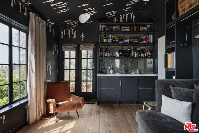 7902 Fareholm Drive, Los Angeles, CA 90046