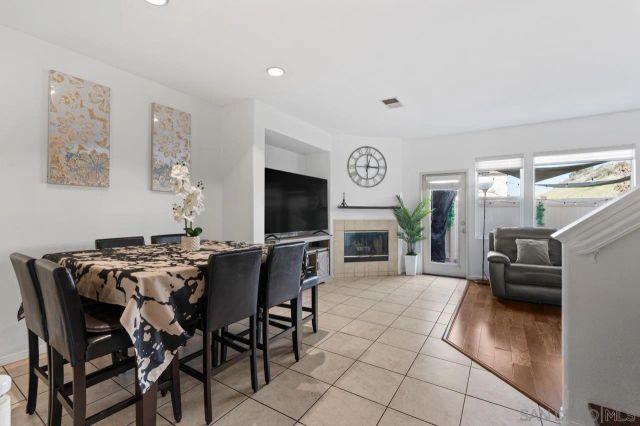 6373 Avenida De Las Vistas 3, San Diego, CA 92154