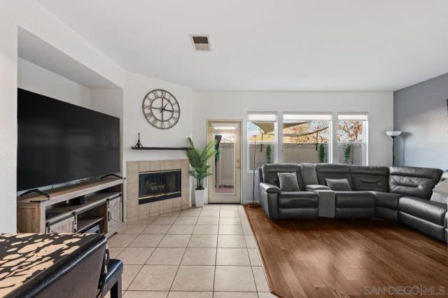 6373 Avenida De Las Vistas 3, San Diego, CA 92154