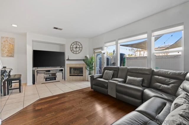 6373 Avenida De Las Vistas 3, San Diego, CA 92154