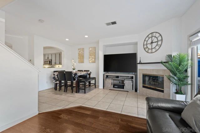 6373 Avenida De Las Vistas 3, San Diego, CA 92154