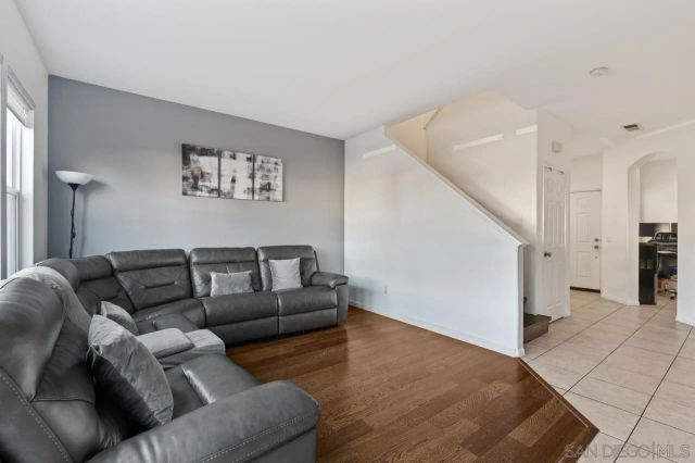 6373 Avenida De Las Vistas 3, San Diego, CA 92154