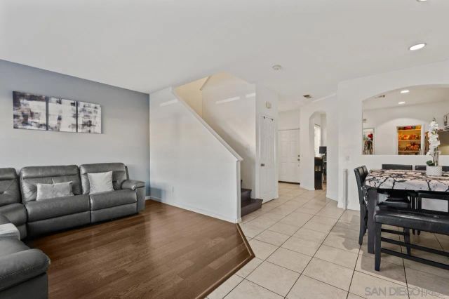 6373 Avenida De Las Vistas 3, San Diego, CA 92154