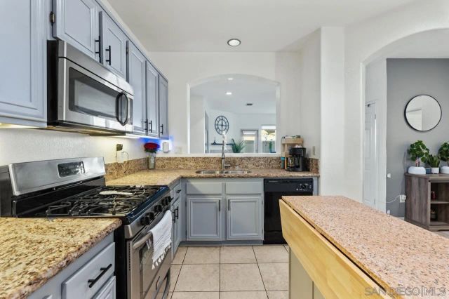 6373 Avenida De Las Vistas 3, San Diego, CA 92154